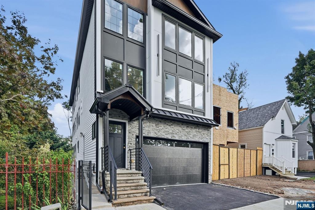 92 Speedway Avenue - Photo 3