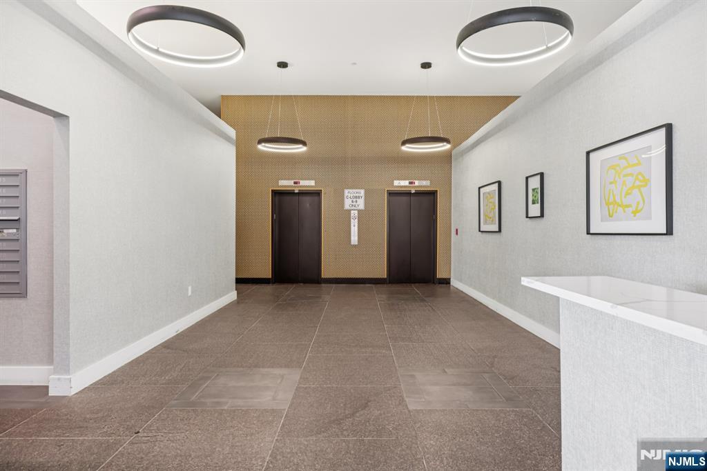 2 Executive Drive 813 - Photo 5