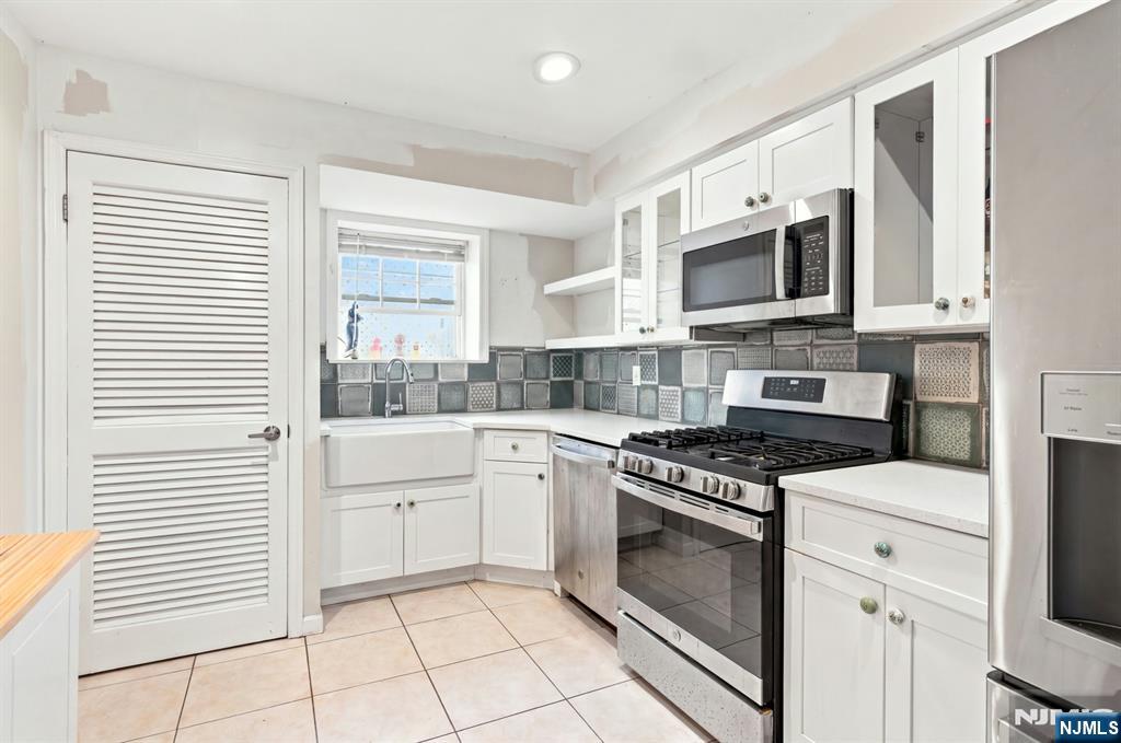 272 Walnut Street 5D - Photo 5