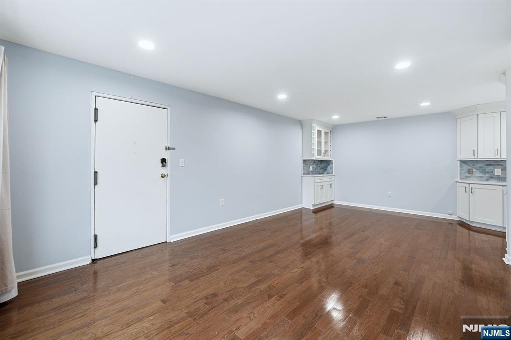253 Park Avenue 305