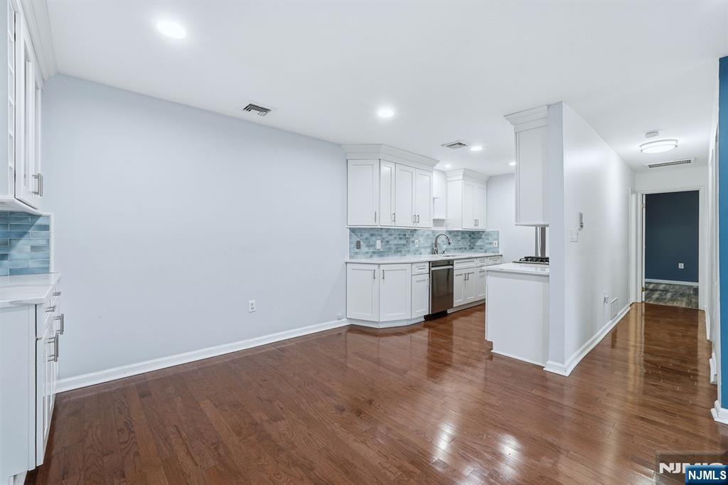Photo 2 of Condo for sale at 253 Park Ave #305, Rutherford, NJ 07070 | MLS# 26033939 | Listing updated on 2026-09-21