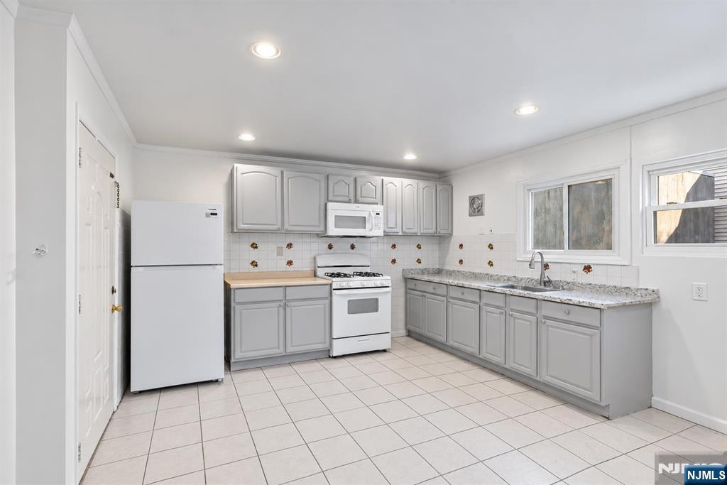 303 43rd Street - Photo 1