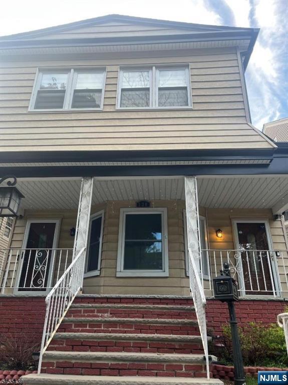 718 Clifton Avenue - Photo 1