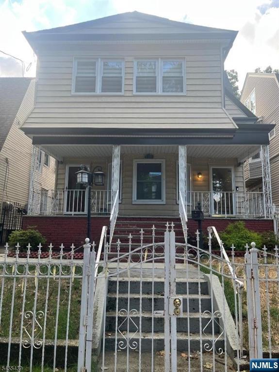 718 Clifton Avenue - Photo 2