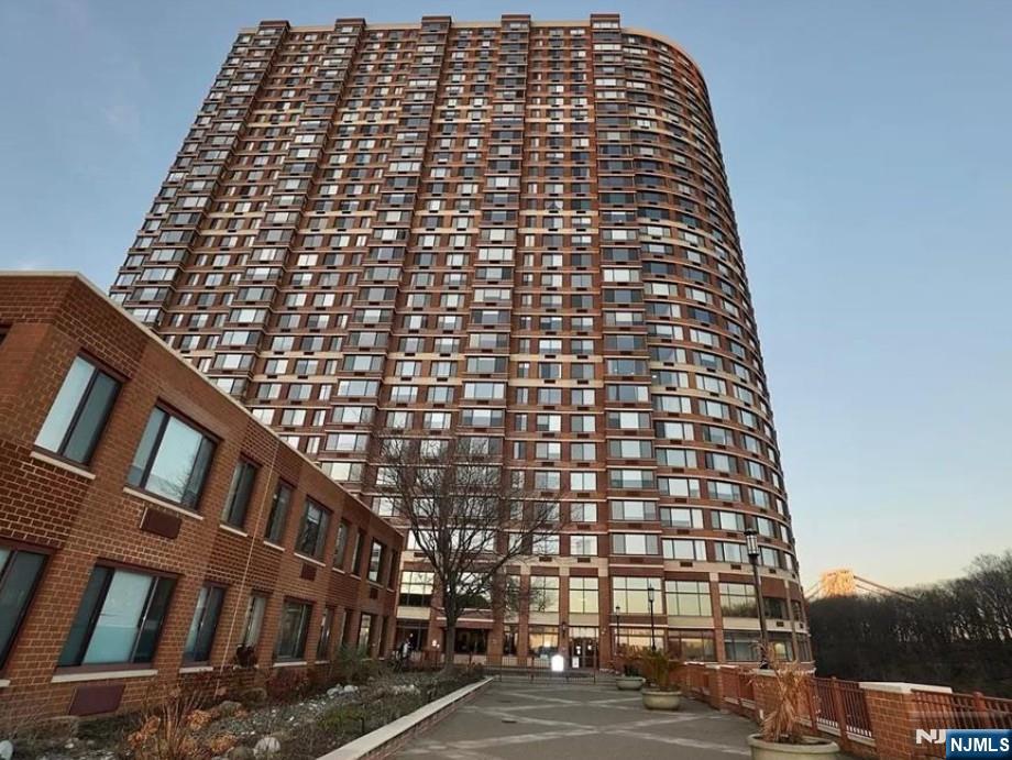 100 Old Palisade Road 3916 - Photo 1