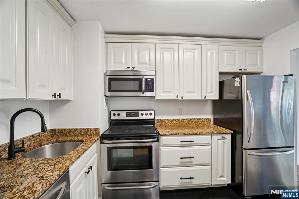 1111 River Road G10 - Photo 4