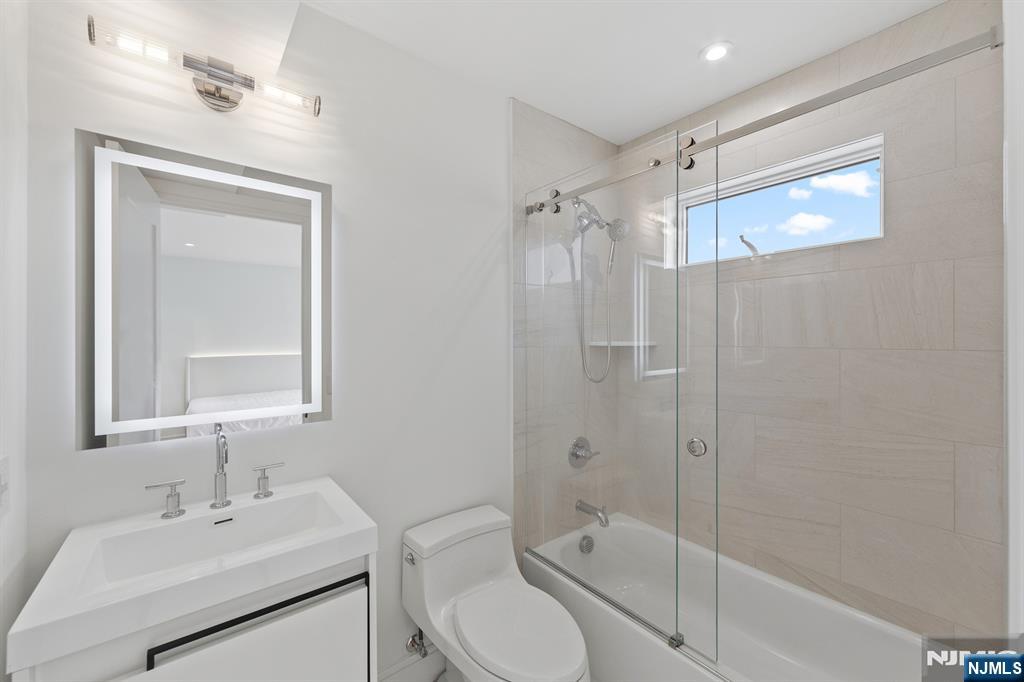 13 Lasher Lane — photo 31