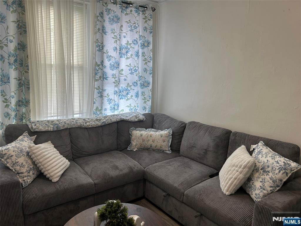 32-34 Halstead Street 2 - Photo 2