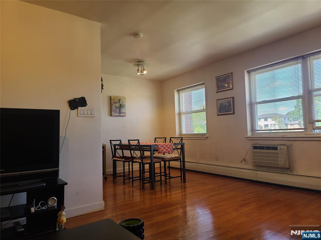 Listing Photo 5 - Condo for sale in building located at 2200 Ctr Ave, Fort Lee, NJ 07024 - Unit #E6