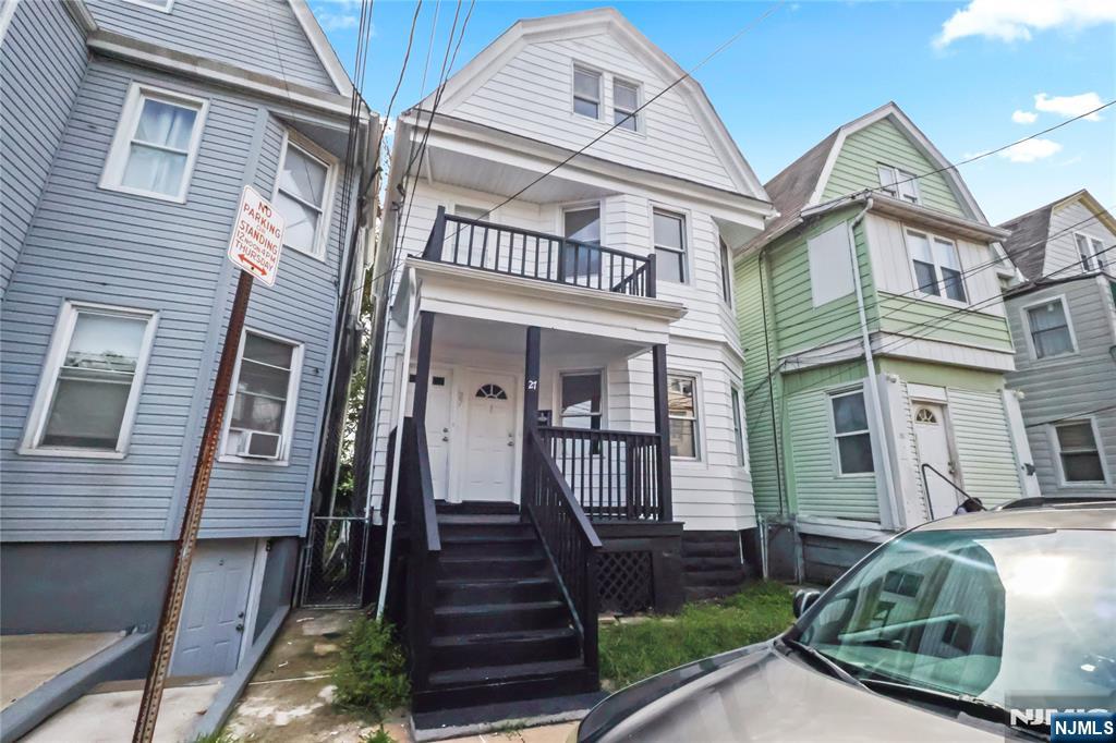 27 Triton Terrace - Photo 1