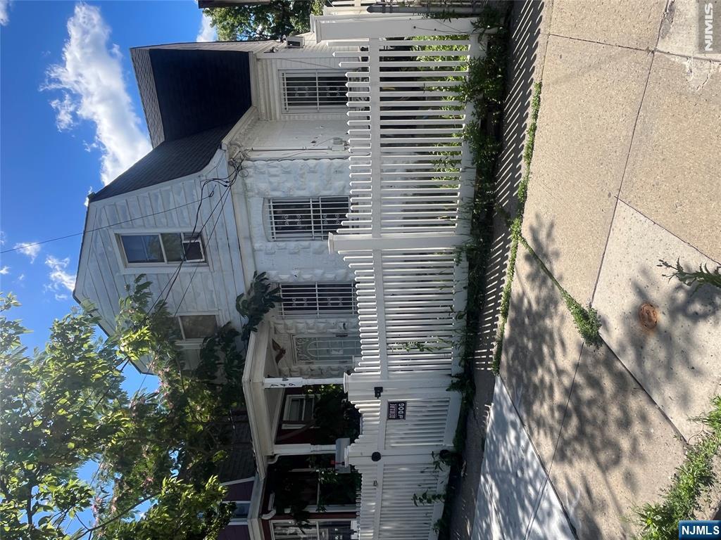 149 Lake Avenue - Photo 2