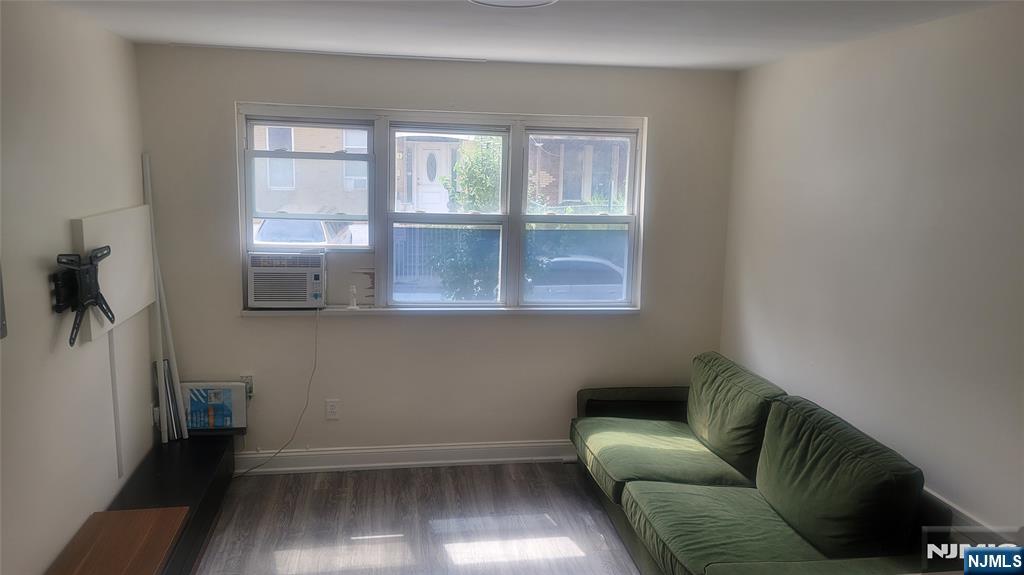552 38th Street 2 - Photo 2