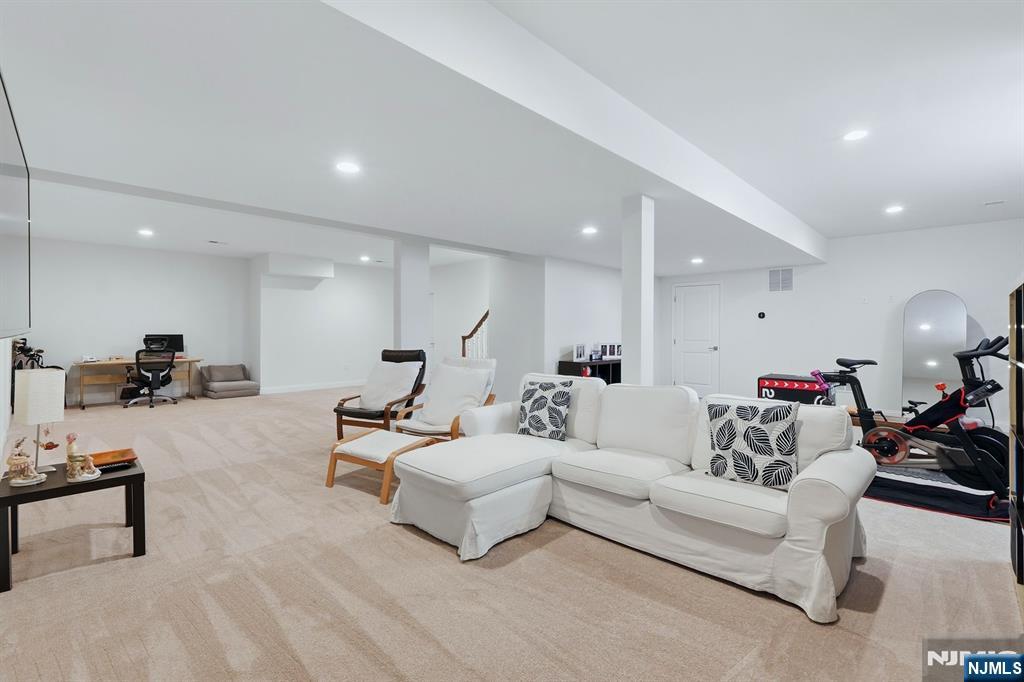 73 Woodmere Road — photo 42