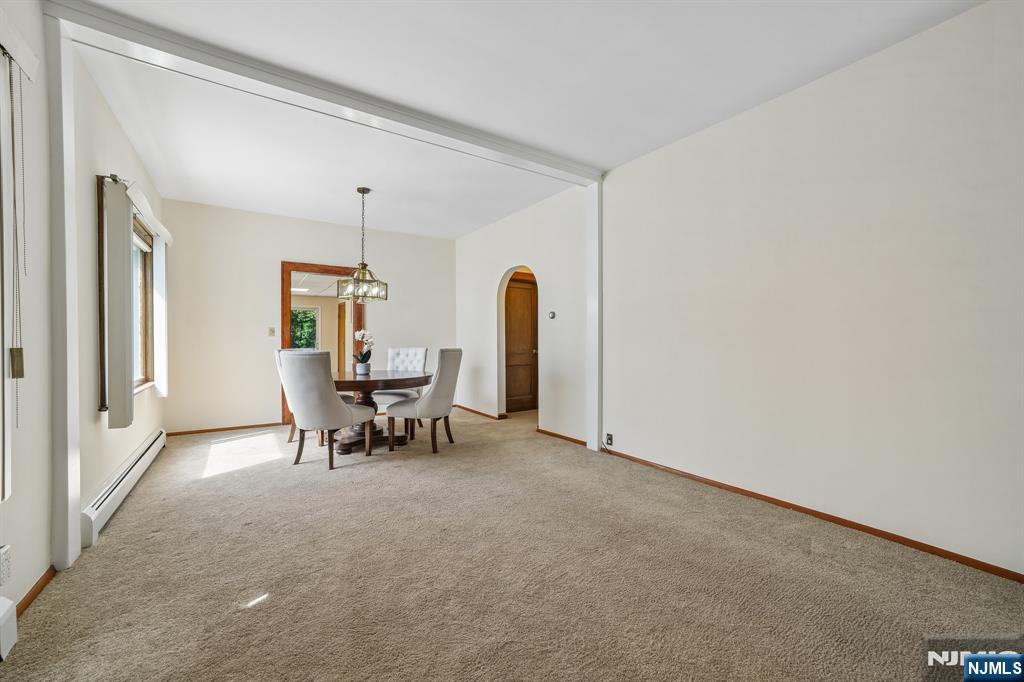 327 E Saint Cloud Avenue - Photo 3