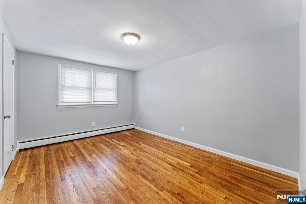 301 High Street 1 - Photo 3