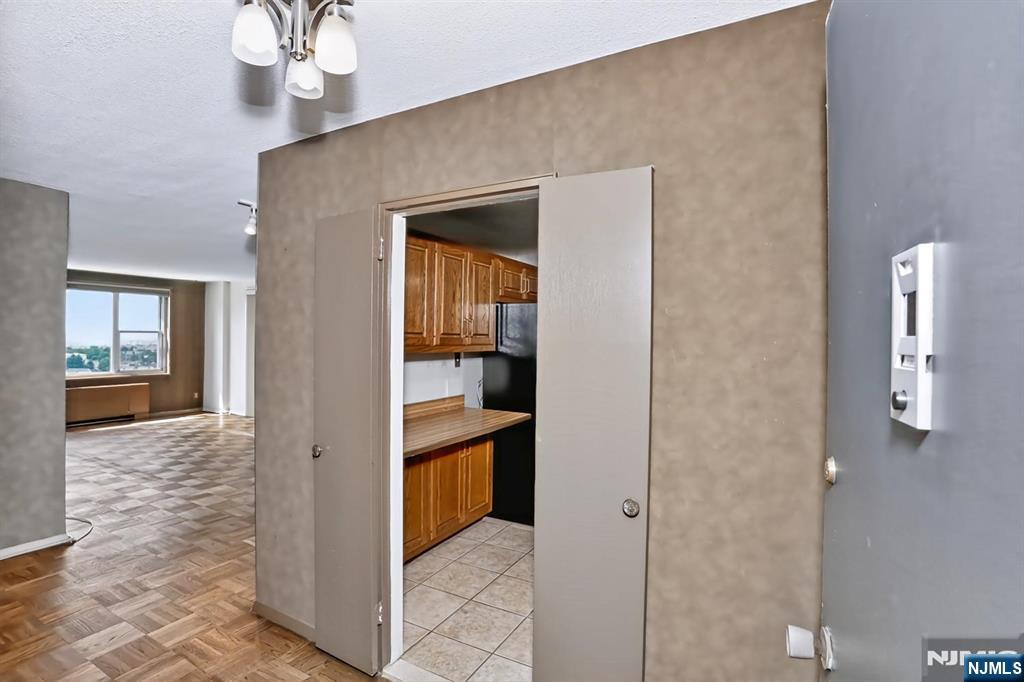 2100 Linwood Avenue 15A - Photo 3