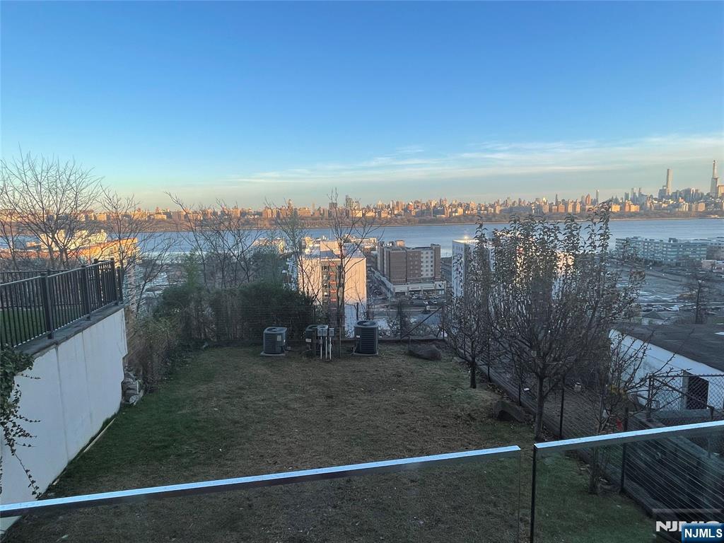 132 Pine Street - Photo 3