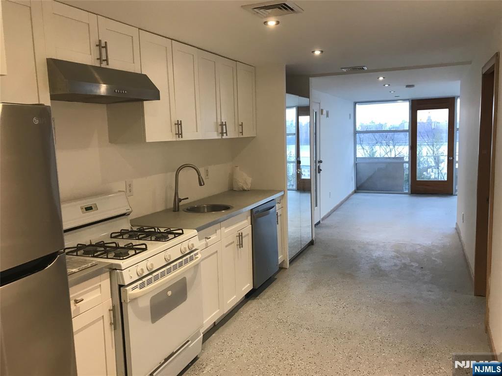 132 Pine Street - Photo 4