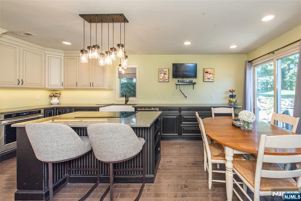 Photo 3 of Townhouse for sale at 75 Birch Ln, Wayne, NJ 07470 | MLS# 26034054 | Listing updated on 2026-10-06