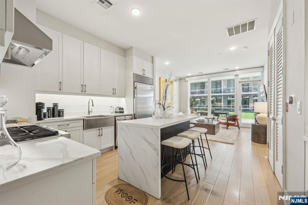 3 Somerset Lane 316 - Photo 3