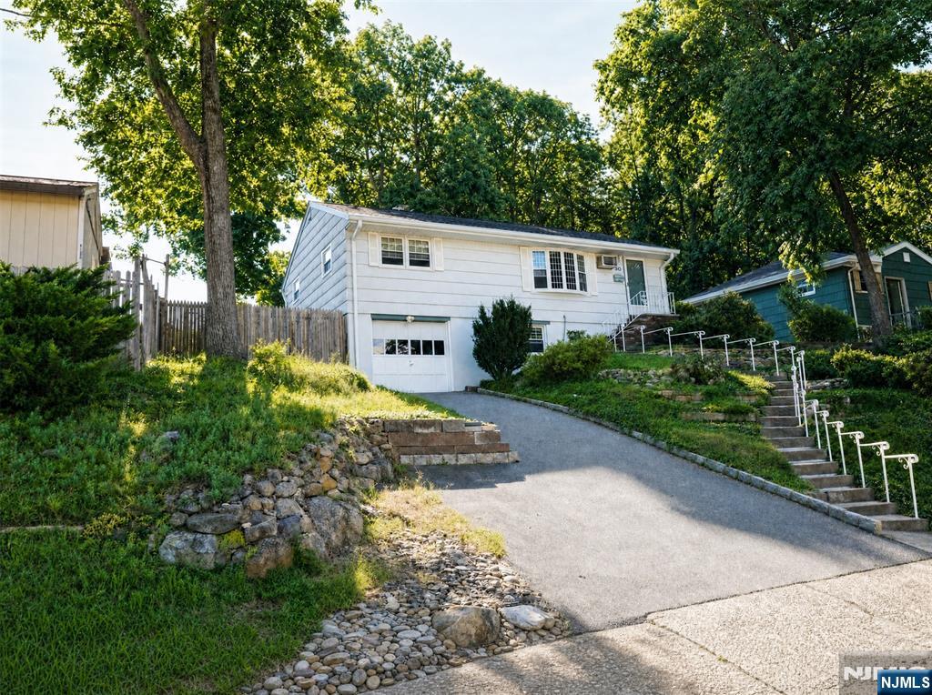 Photo 1 of Land for sale at 50 Knolls Rd, Bloomingdale, NJ 07403 | MLS# 26034062 | Listing updated on 2026-09-16