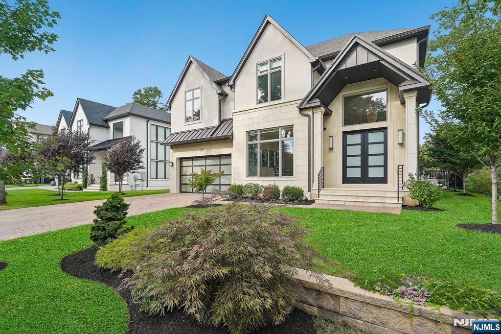 29 Roslyn Avenue, Englewood Cliffs NJ — listing photo