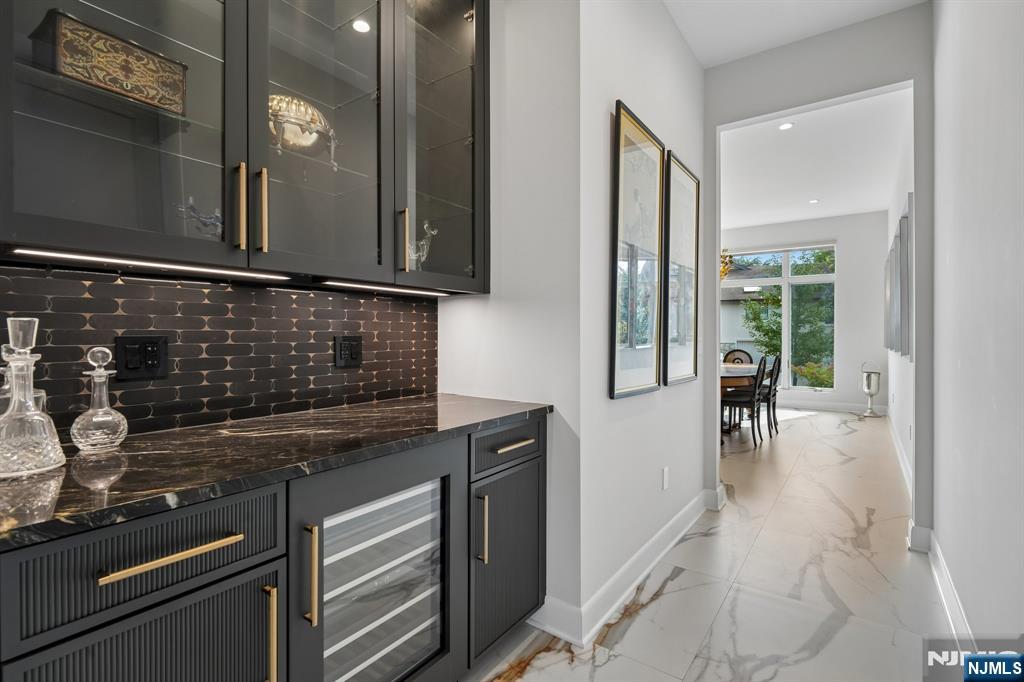 29 Roslyn Avenue — photo 19