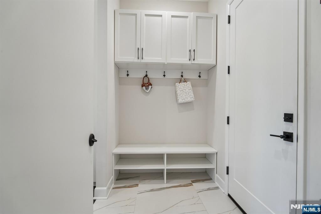 29 Roslyn Avenue — photo 21