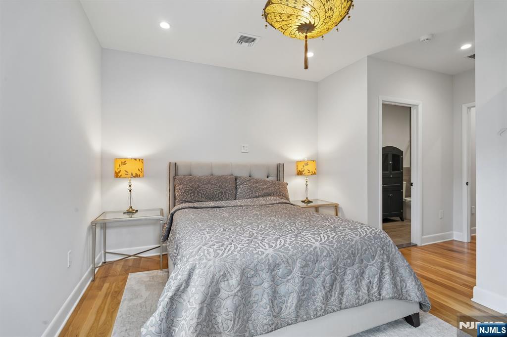 29 Roslyn Avenue — photo 35
