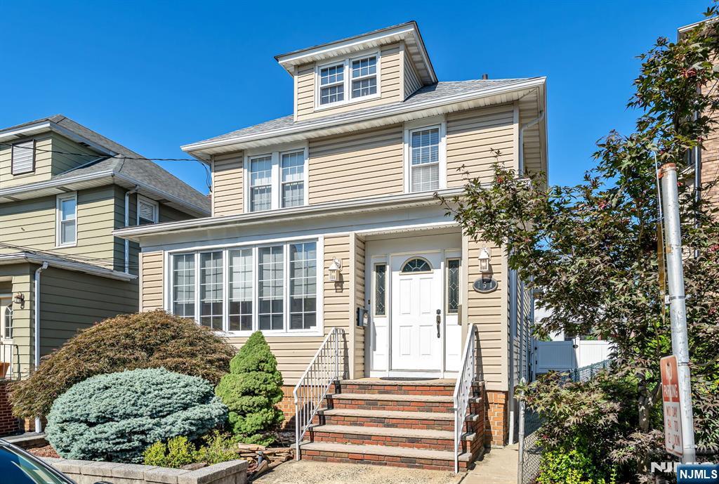 151 Summit Avenue - Photo 2