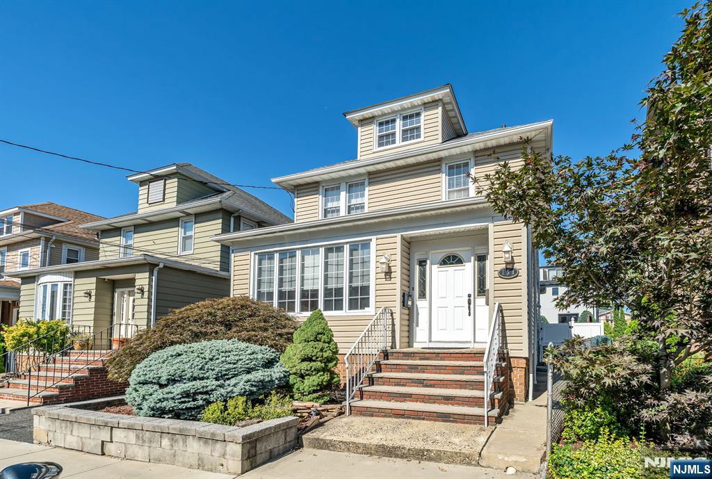 151 Summit Avenue - Photo 3