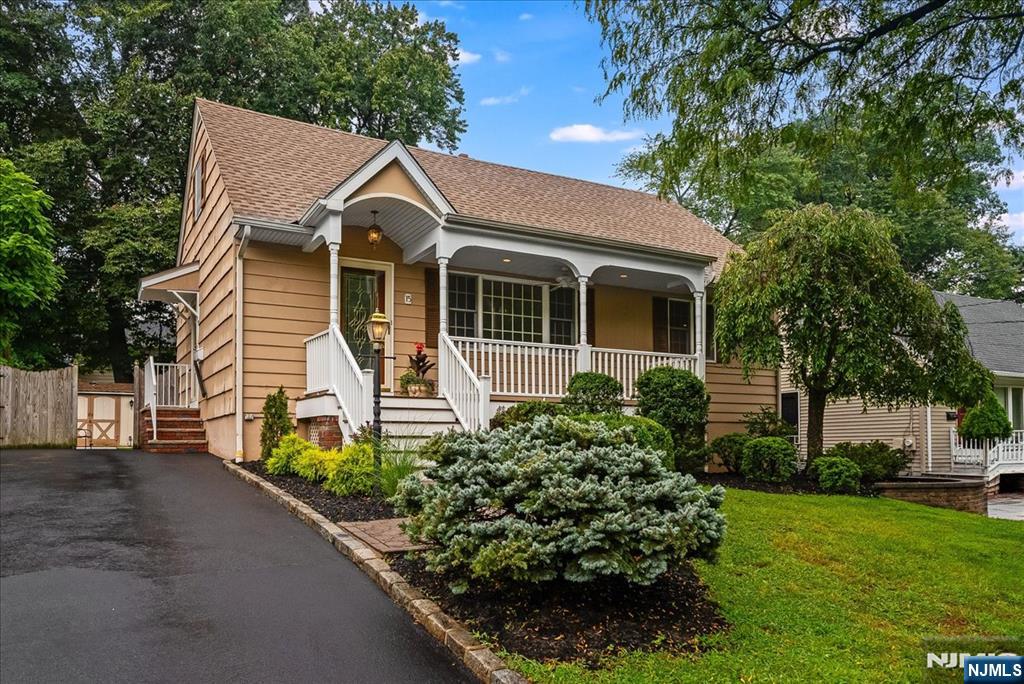 15 Oak Lane - Photo 1