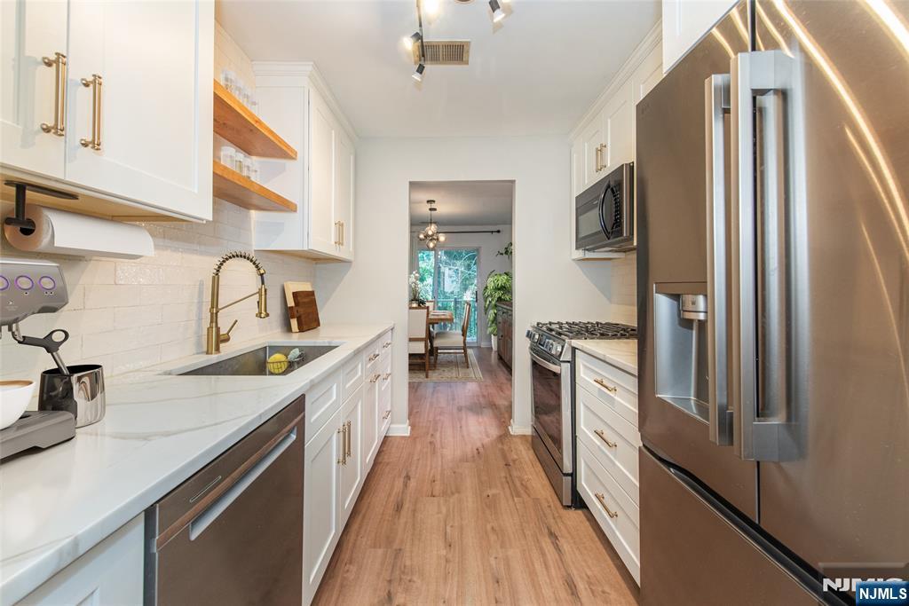 Photo 3 of Townhouse for sale at 234 Vista Dr #134, Hanover Township, NJ 07927 | MLS# 26034157 | Listing updated on 2026-09-16