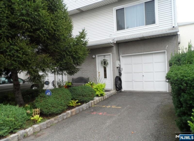 Photo 1 of Townhouse for sale at 404 406 Chestnut St #30, Newark, NJ 07105 | MLS# 26034165 | Listing updated on 2026-09-14