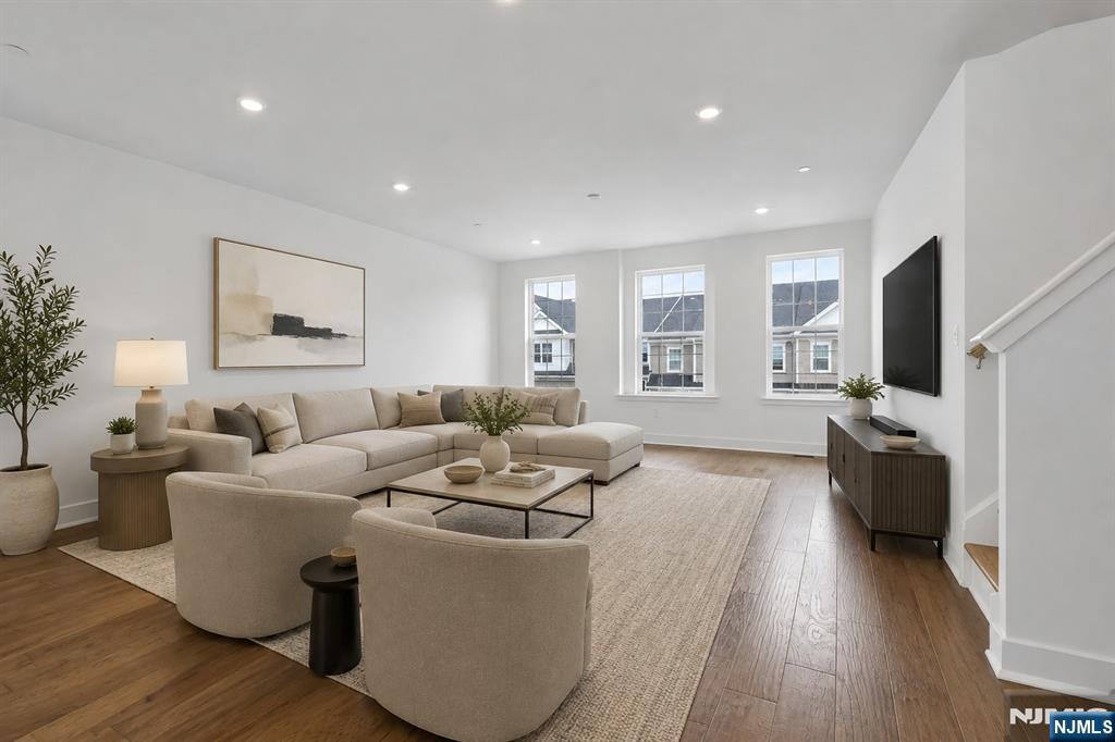 69 Eastwood Terrace - Photo 2