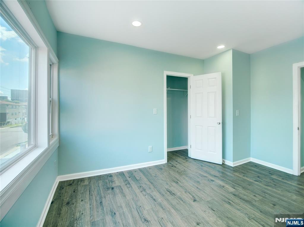 27 Honiss Street 2 - Photo 4