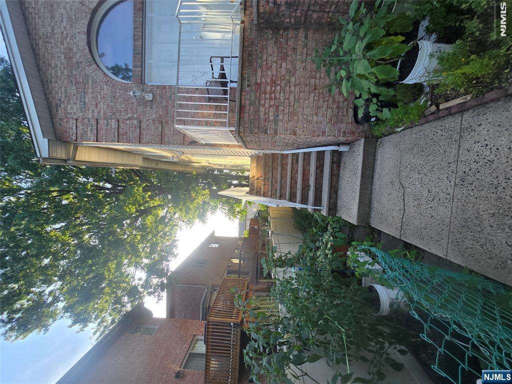 211 Columbus Avenue 2nd/F - Photo 2