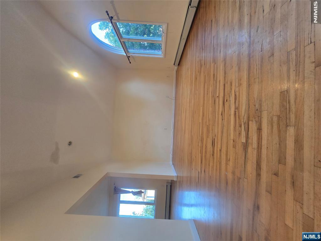 211 Columbus Avenue 2nd/F - Photo 4