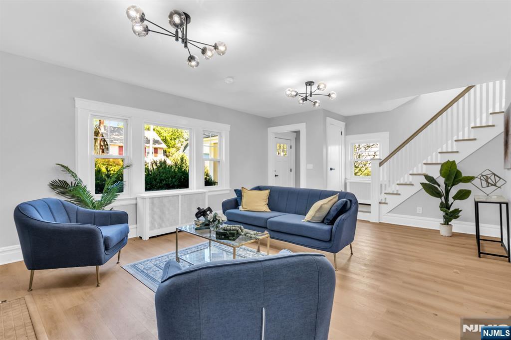 25 Laurel Avenue - Photo 3