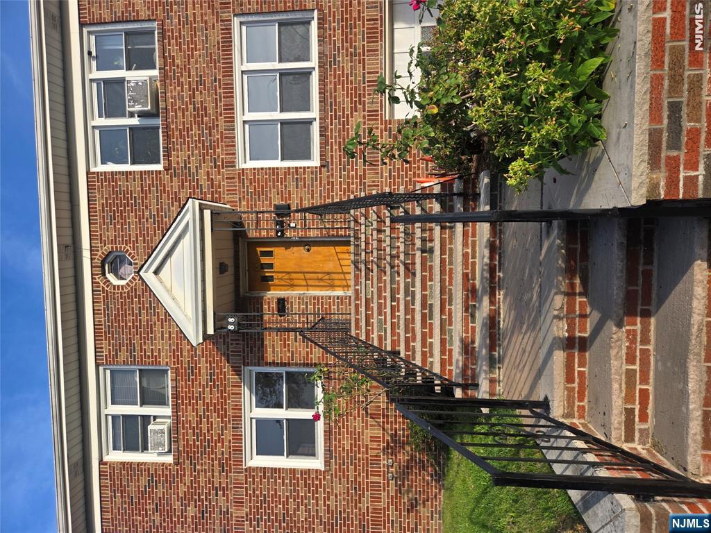 88 Maple Street - Photo 1
