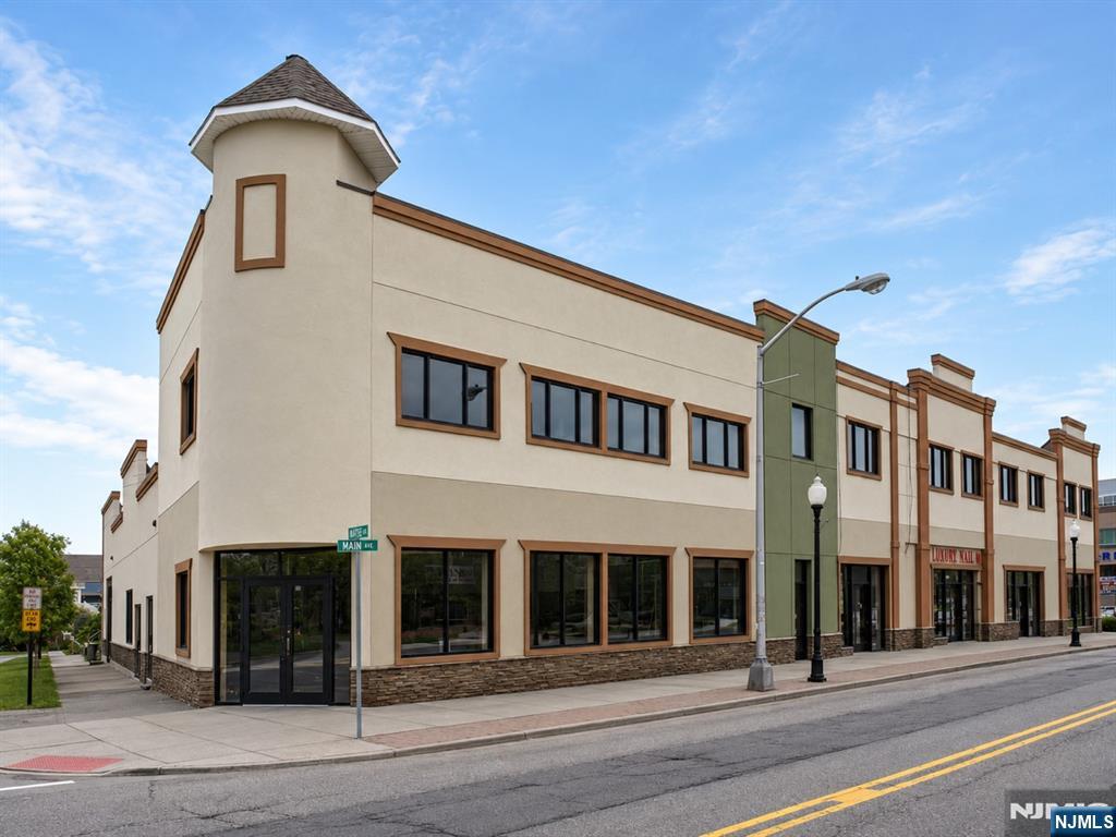 1030 Main Avenue 1030 - Photo 1