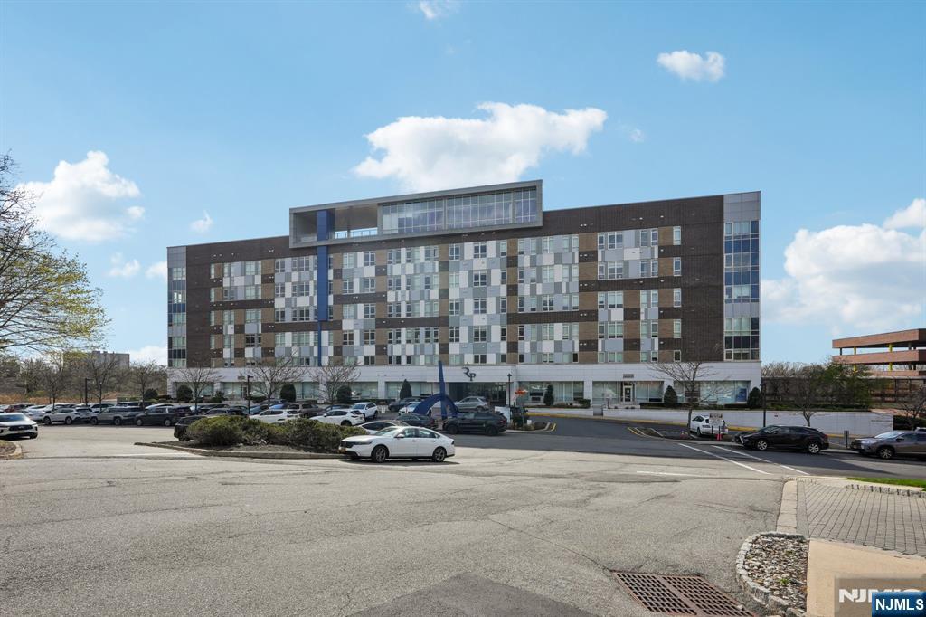 1 Executive Drive 602 - Photo 1