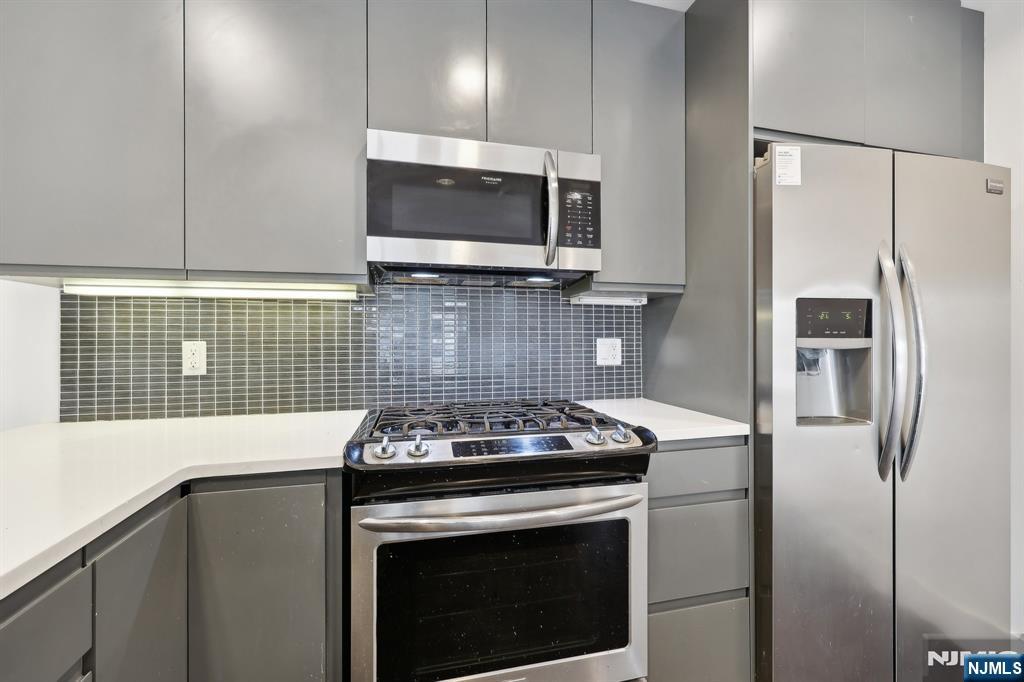 1 Executive Drive 602 - Photo 5