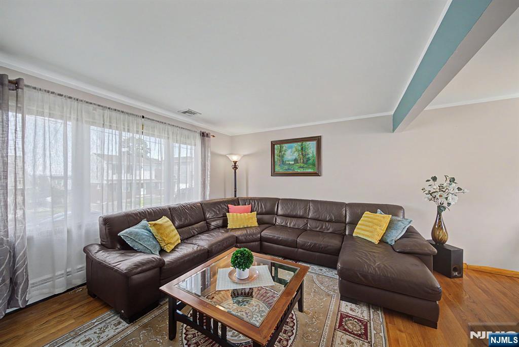 Photo 4 of Single family home for sale at 16 6th Street, Wood Ridge, NJ 07075 | MLS# 26034234 | Listing updated on 2026-09-19