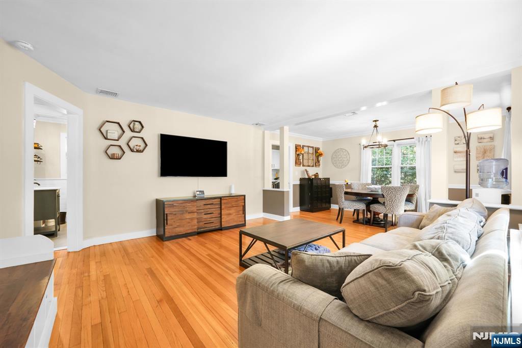Photo 3 of House for sale at 89 Grove St, Oakland, NJ 07436 | MLS# 26034235 | Listing updated on 2026-09-19