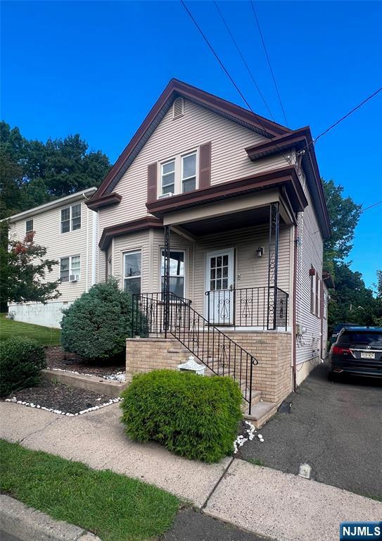 Photo 1 of Single family home for sale at 101 Tilt St, Haledon, NJ 07508 | MLS# 26034261 | Listing updated on 2026-09-13