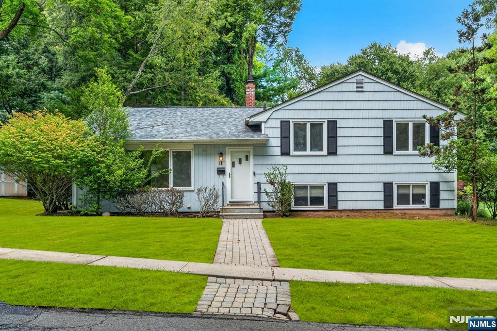 11 Lockwood Lane - Photo 1