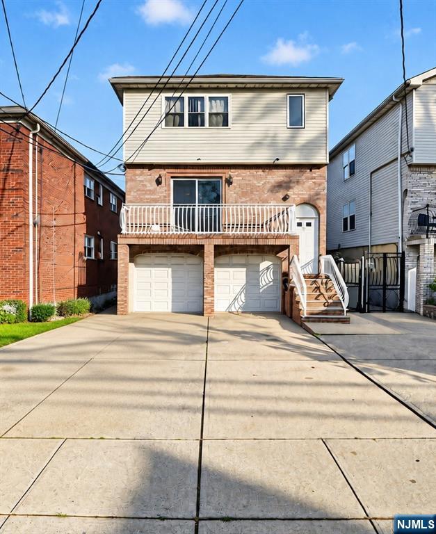 921 Jackson Avenue 921 - Photo 1