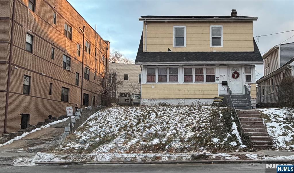 973-975 18th Avenue - Photo 1