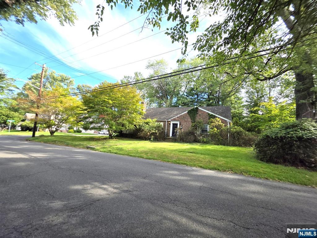 42 Madison - Photo 2